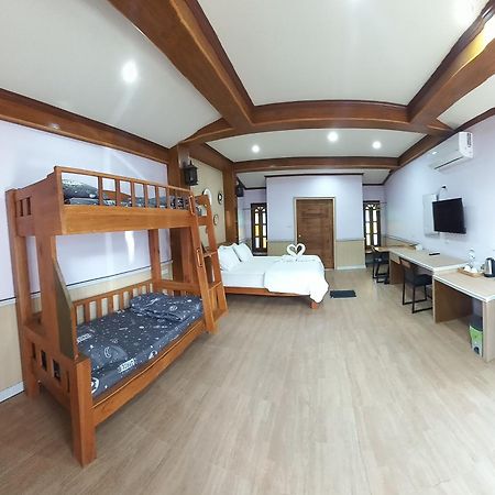 Mangrove House Lanta Old Town Hotel Ko Lanta Buitenkant foto