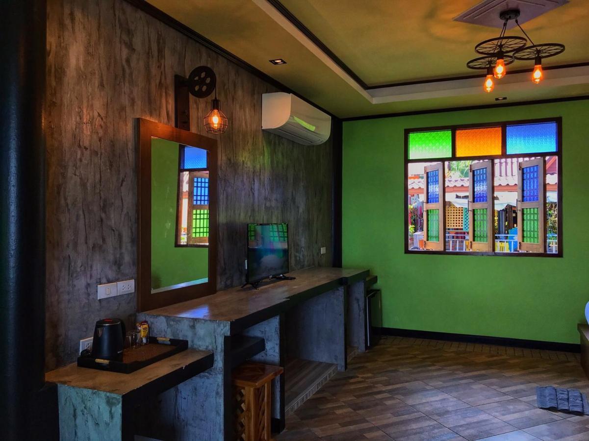Mangrove House Lanta Old Town Hotel Ko Lanta Buitenkant foto