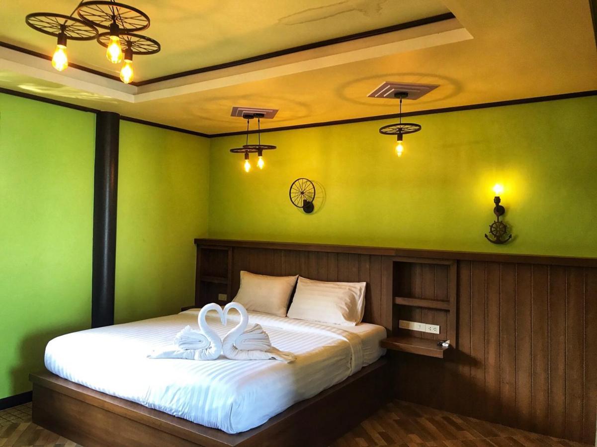 Mangrove House Lanta Old Town Hotel Ko Lanta Buitenkant foto