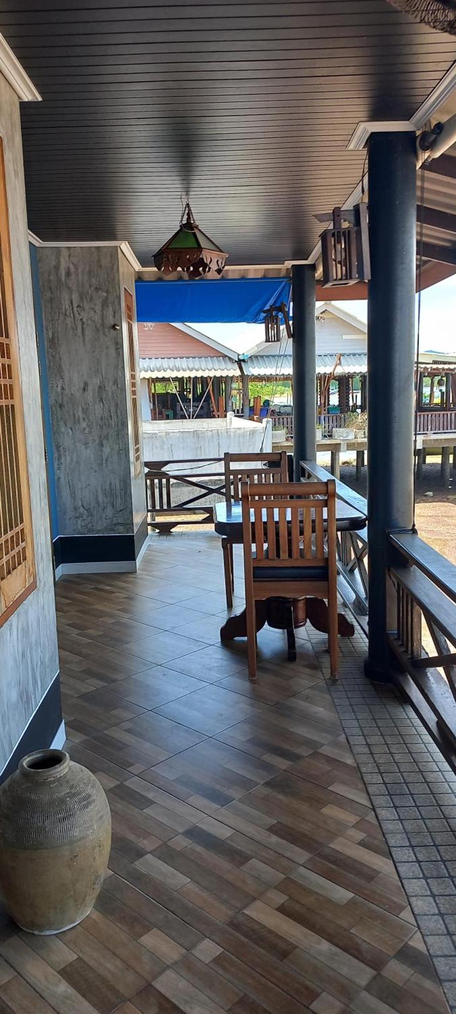 Mangrove House Lanta Old Town Hotel Ko Lanta Buitenkant foto