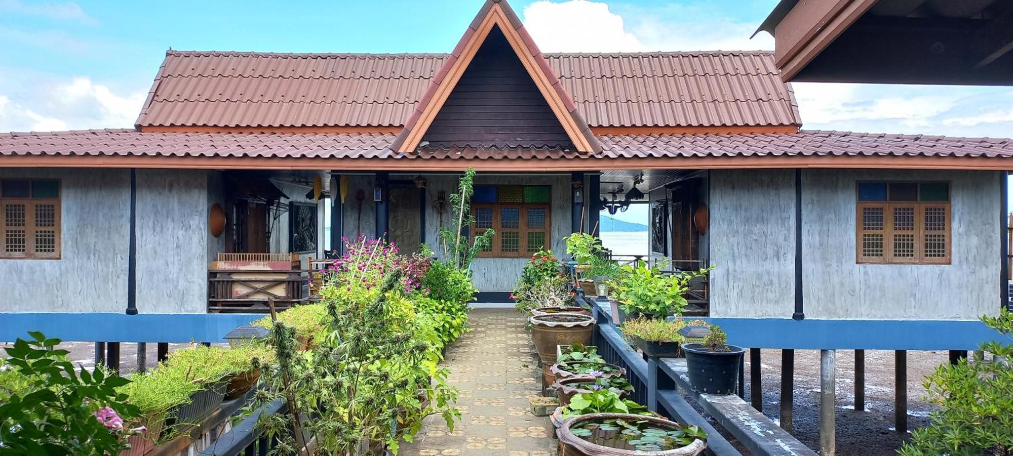 Mangrove House Lanta Old Town Hotel Ko Lanta Buitenkant foto